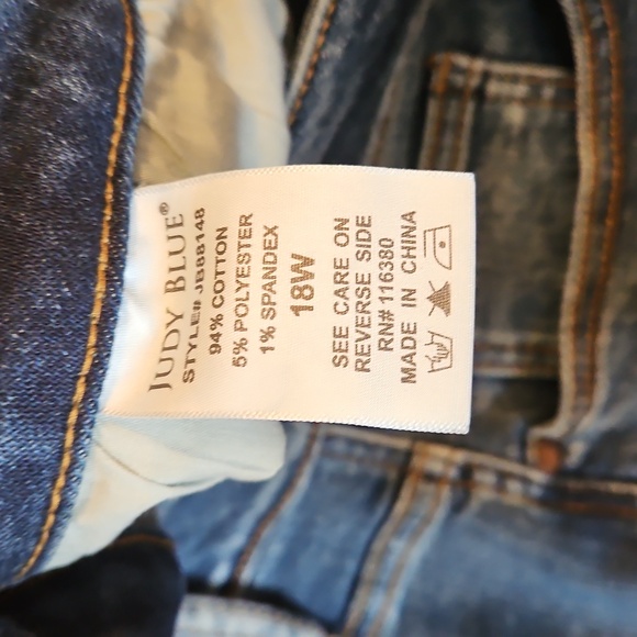 Judy Blue 18W Midrise Bootcut - Picture 4 of 6